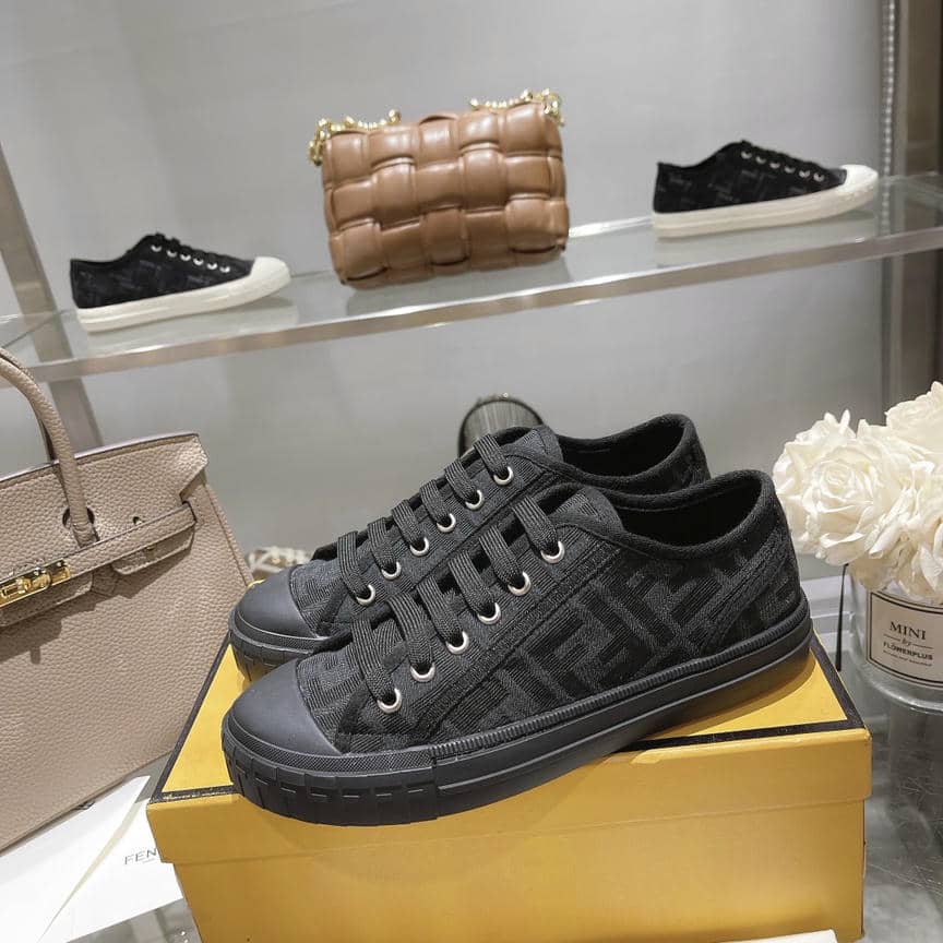 Fendi Sneaker-23